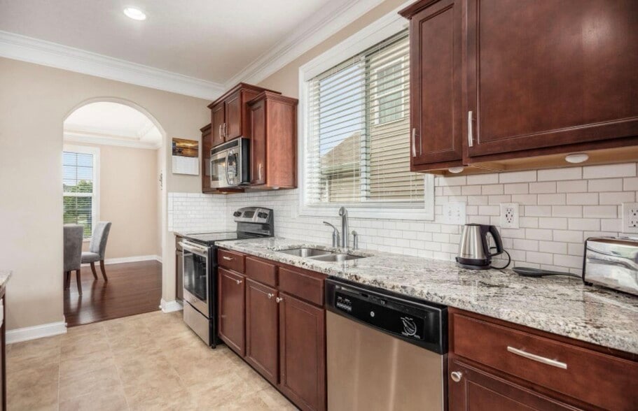 Building Photo - 5266 Copper Creek Dr