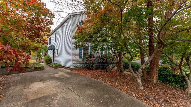 Building Photo - 3812 Wingate Dr