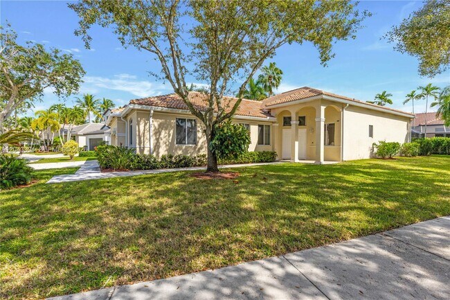 Building Photo - 1102 Camellia Cir