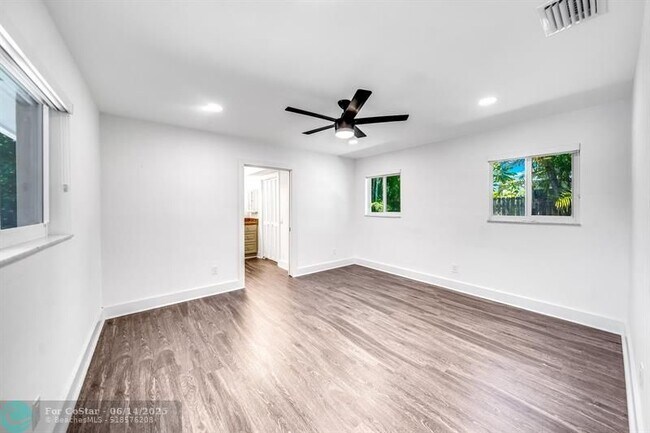 Building Photo - 7491 NW 11th Pl