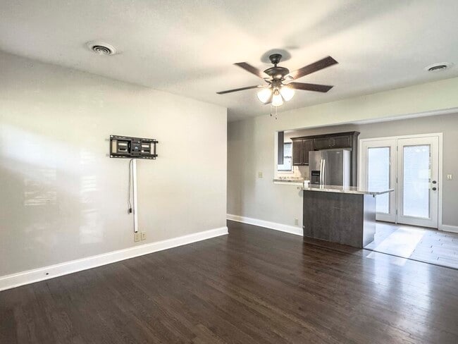 Building Photo - 1884 Pardue Dr