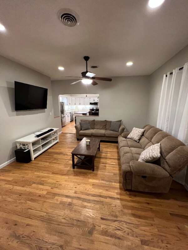 Building Photo - 1117 2nd St