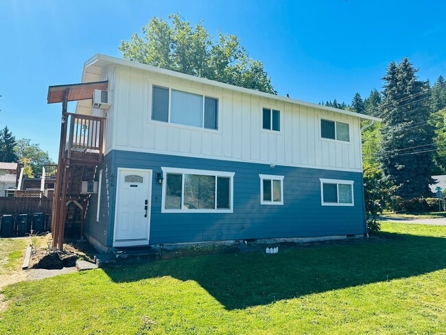 Building Photo - Charming Remodeled Camas Duplex