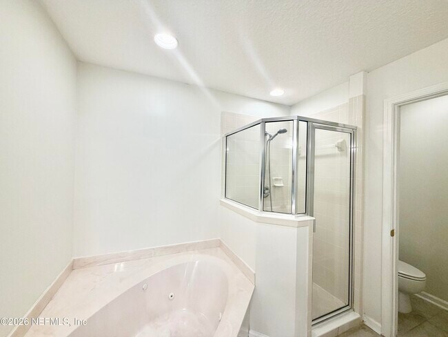 Building Photo - 1720 Cross Pines Dr