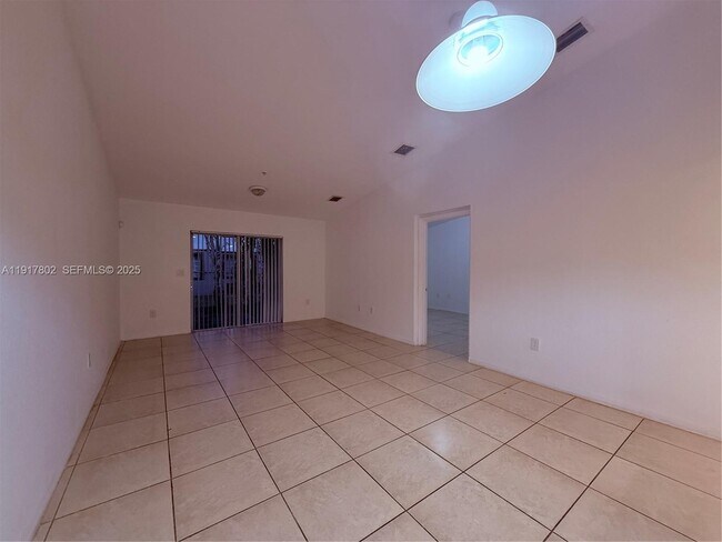 Building Photo - 3820 SW 48th Ave