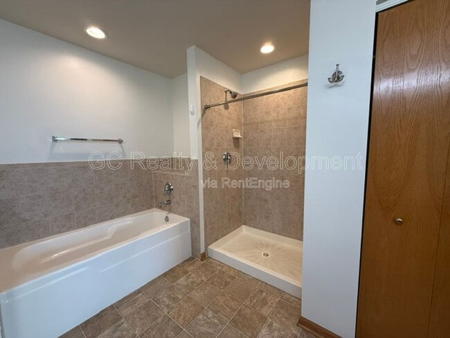 Building Photo - 1026 Turin Dr