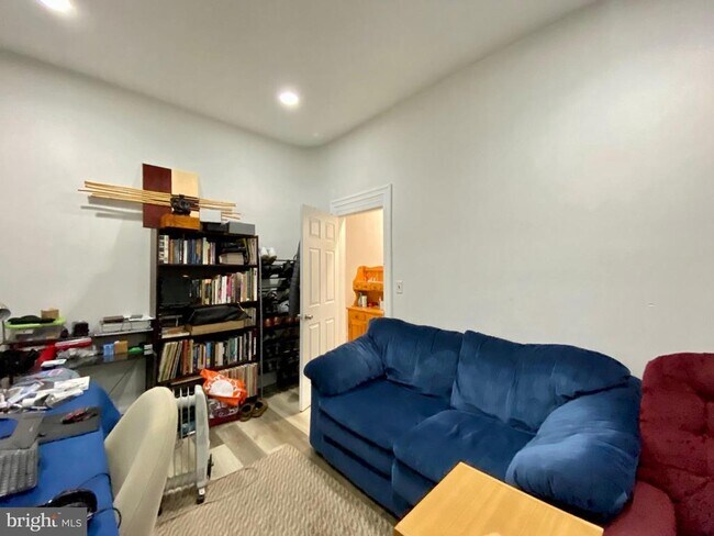 Building Photo - 2035 N Gratz St