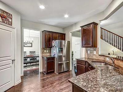 Building Photo - 4645 Cold Spring Ct