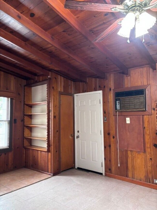 Building Photo - 2707 W Craig