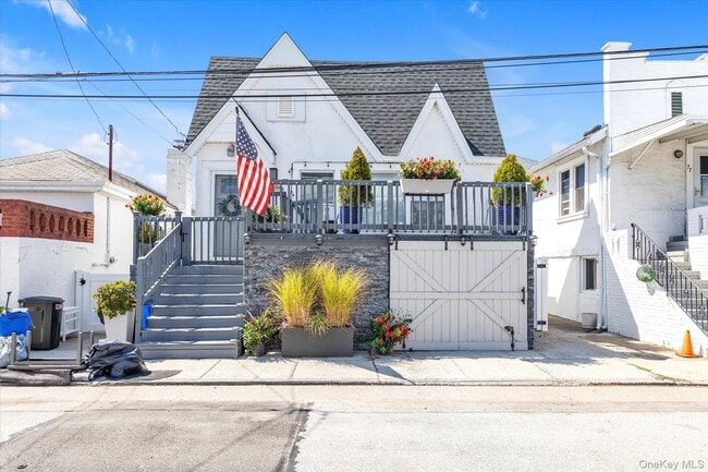 Primary Photo - 75 Oswego Ave