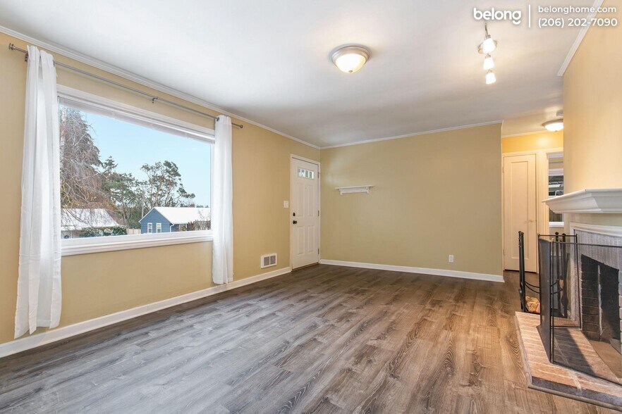 Building Photo - 9807 32nd Ave SW