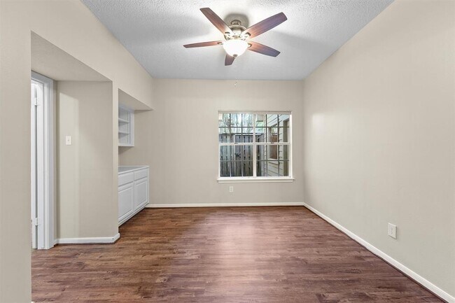 Building Photo - 3806 Deer Falls Ct