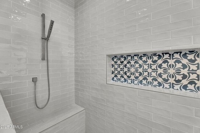 Building Photo - 6245 E Star Valley St