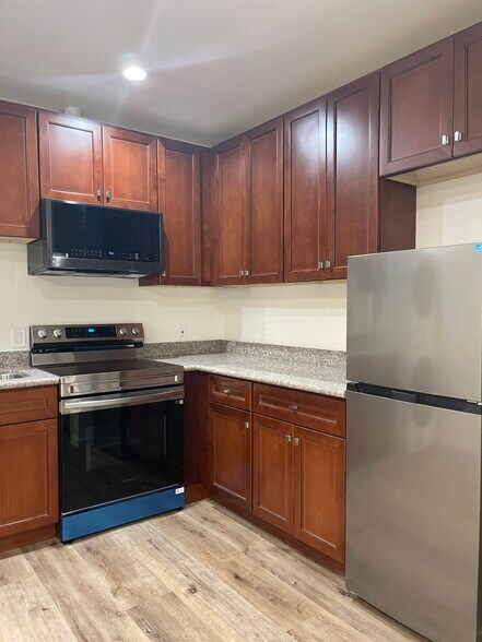 Building Photo - 11403 Betlen Dr