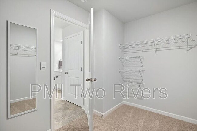 Building Photo - 5027 Benelli Dr