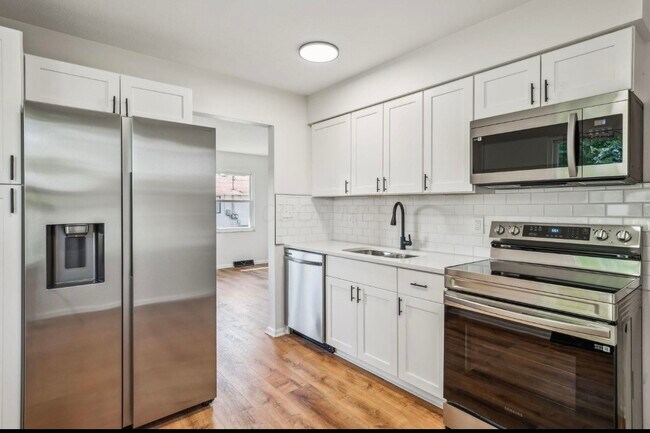 Building Photo - 1382 Pegwood Dr