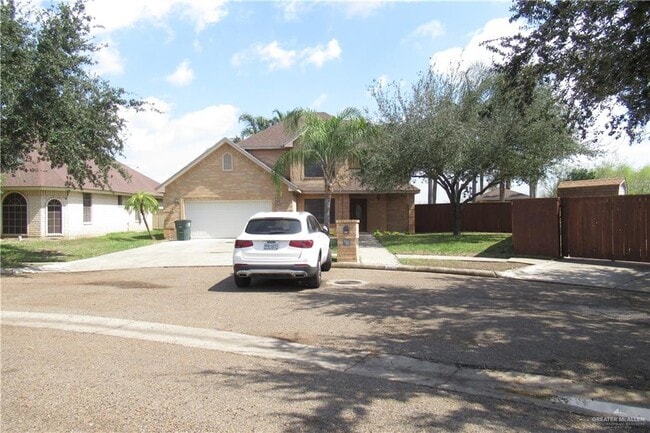 Building Photo - 33 Santa Teresa St