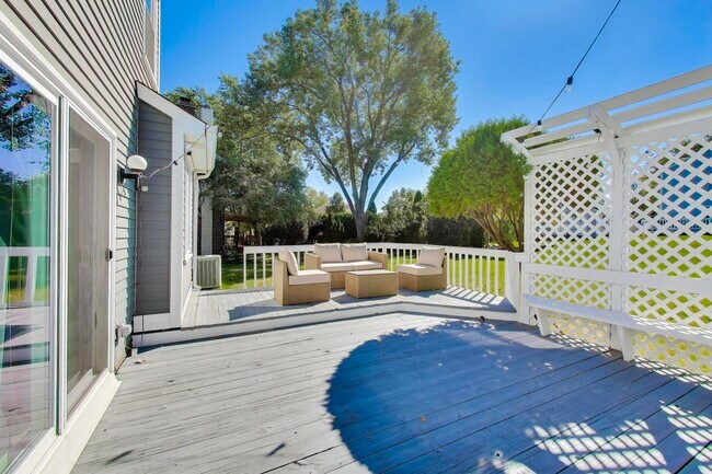 Building Photo - 141 Rumsey Pl