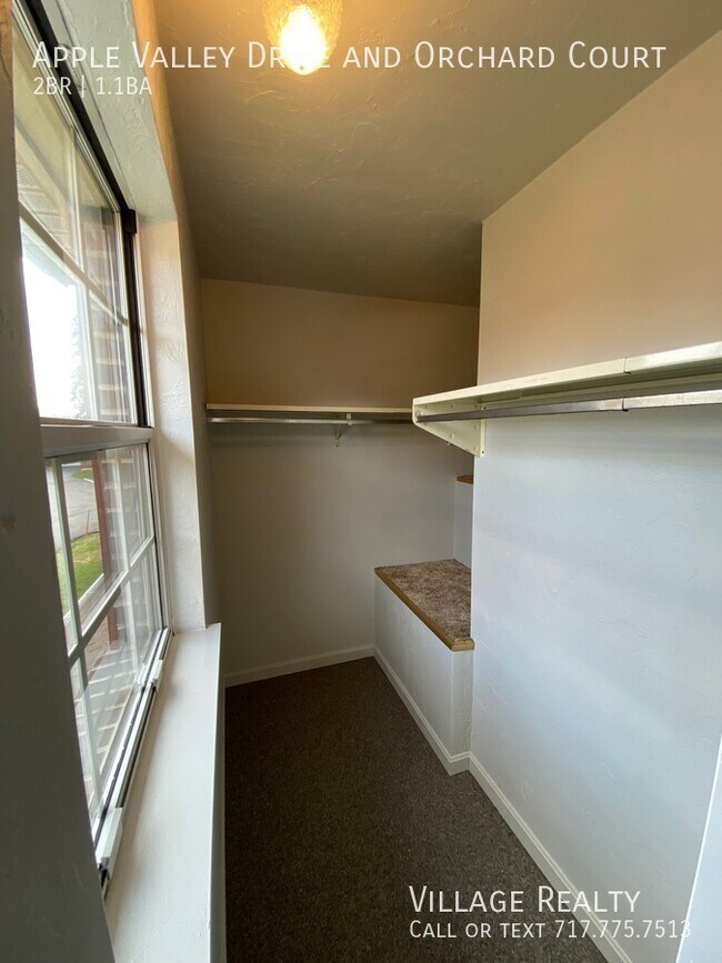 Building Photo - 502 Orchard Ct