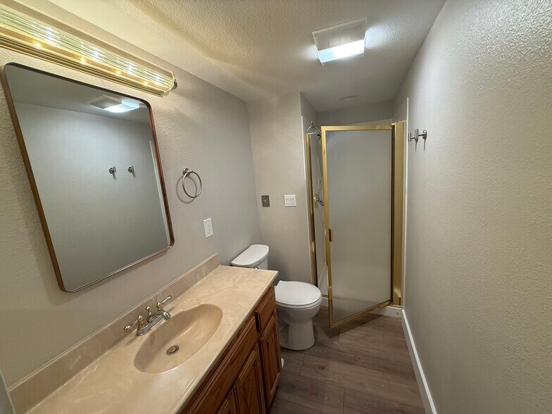 bathroom - 11750 Chapelle Pl