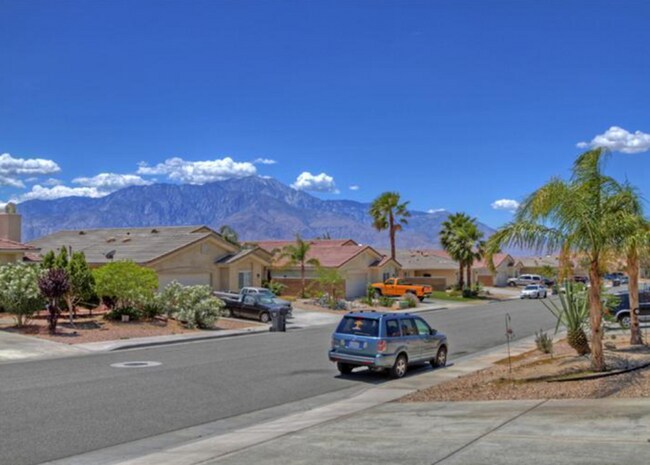 Building Photo - AVAILABLE NOW  4bd/2ba, 1895 Sq. Ft. Single Family Home with Solar