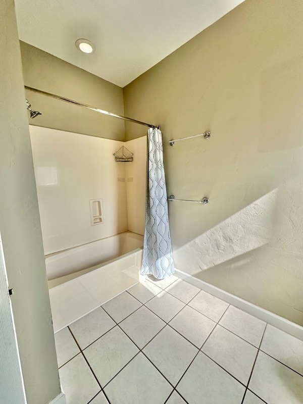 Building Photo - 302 Cll Escada