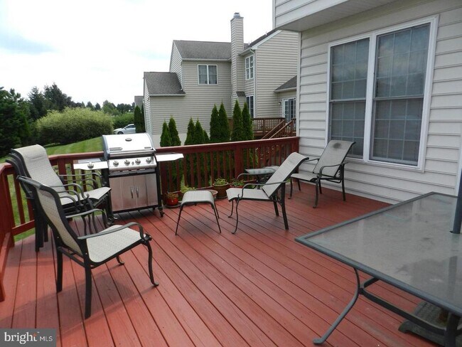 Building Photo - 204 Windham Dr