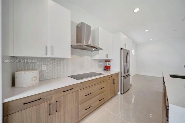 Building Photo - 1454 SW 23rd St