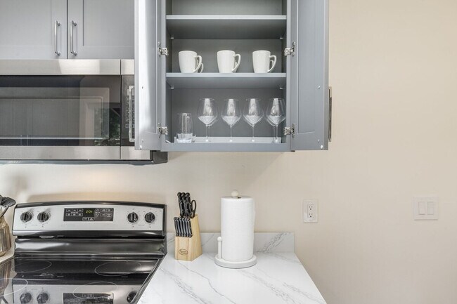 Building Photo - 12527 SE 52nd St