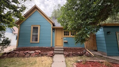 Building Photo - Charming 2 Bedroom Home Near Downtown Glenwood Springs