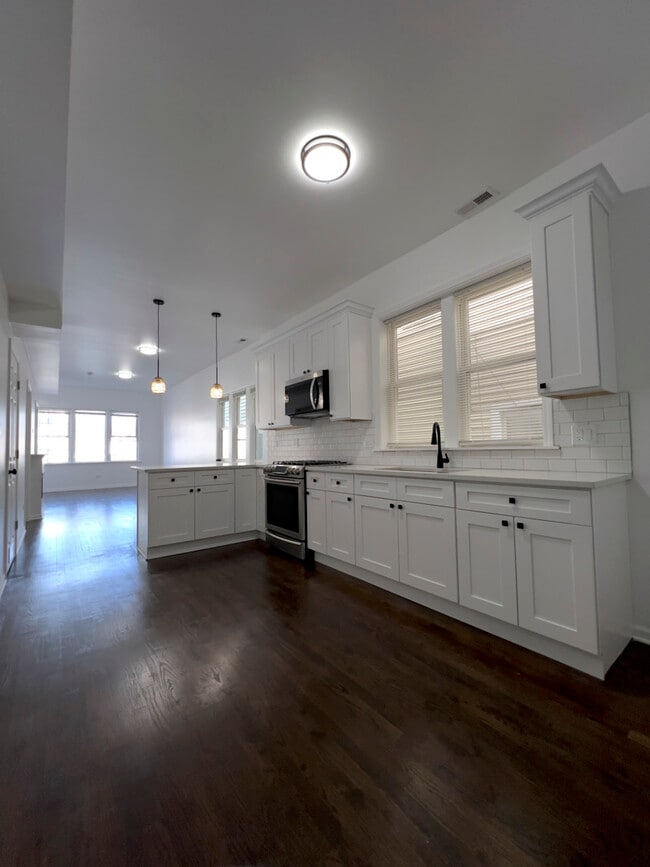 Building Photo - 4734 S Paulina St