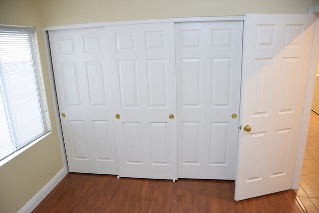 Building Photo - SPRING VALLEY 1 STORY HOME