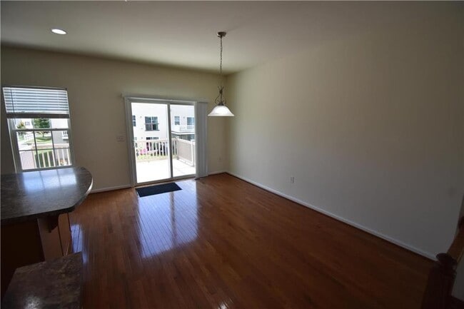 Building Photo - 1 White Rose Lane