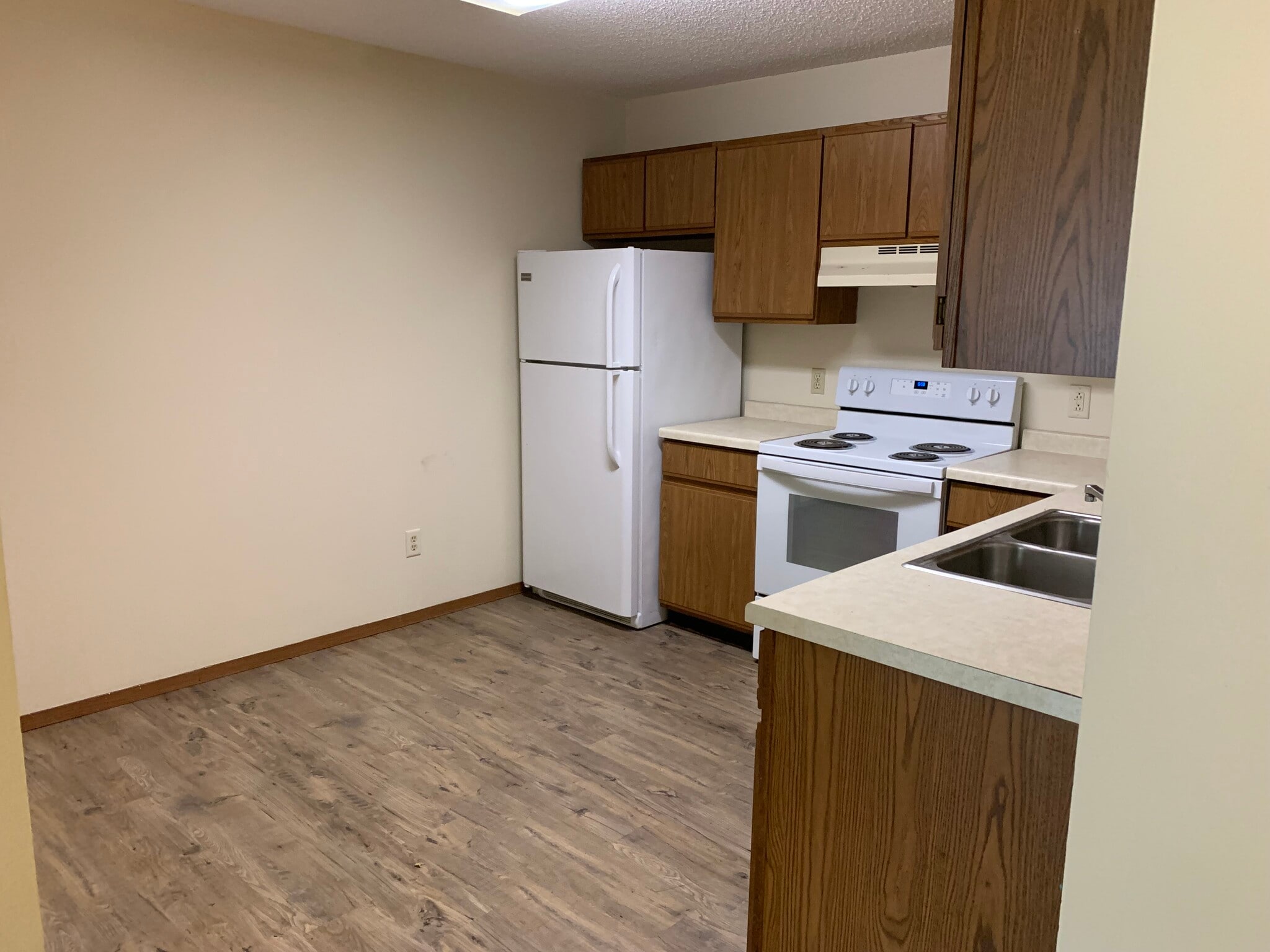 Building Photo - 1112 Devney Dr