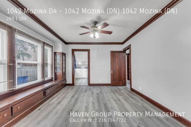 Building Photo - 1042 Mozina Dr