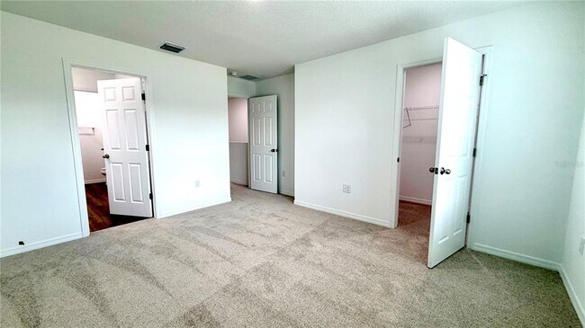 Building Photo - 3710 King Hill Dr