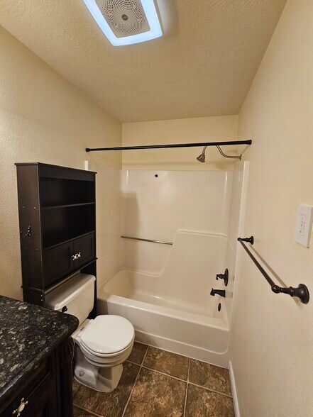 Building Photo - 2608 Gallery View Dr