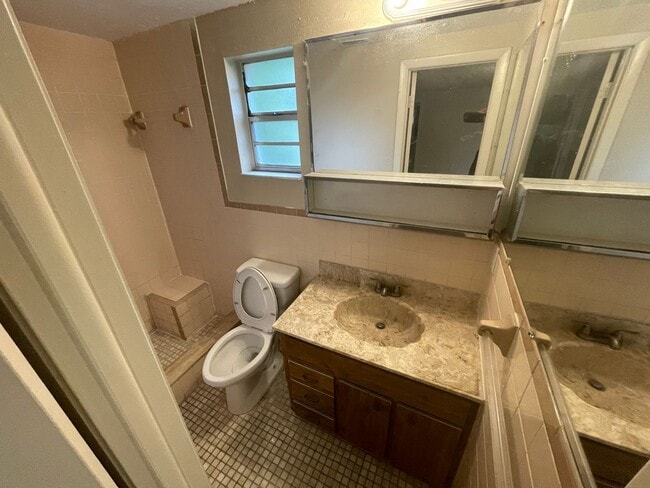 Building Photo - 6548 Batea Terrace