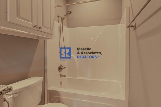 Building Photo - 3 Bed/2 Bath Home in Greenfield Station!!