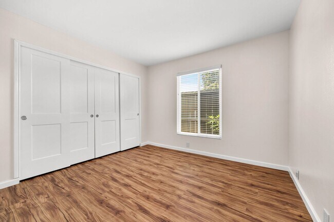 Building Photo - 10536 Greenford Dr