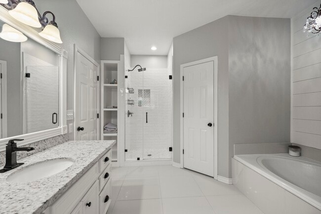 Building Photo - 5178 Lazy Ln