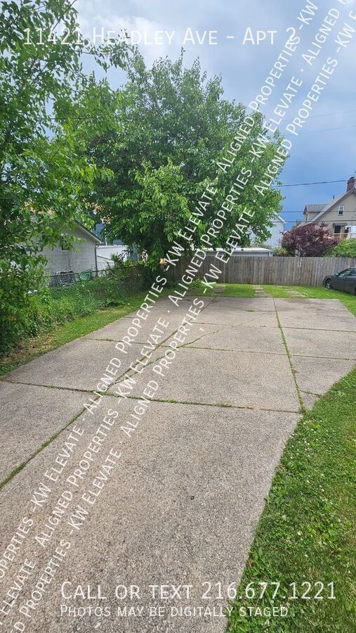 Building Photo - 11421 Headley Ave