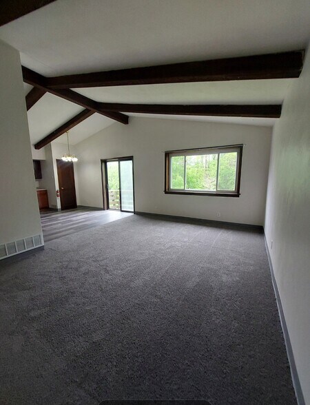 Building Photo - 1226 Schweitzer Rd