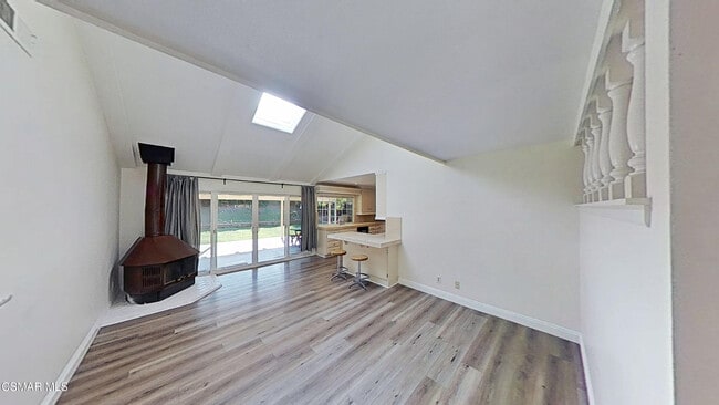 Building Photo - 652 Harper St