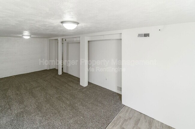 Building Photo - 328 E Rockwell Ave