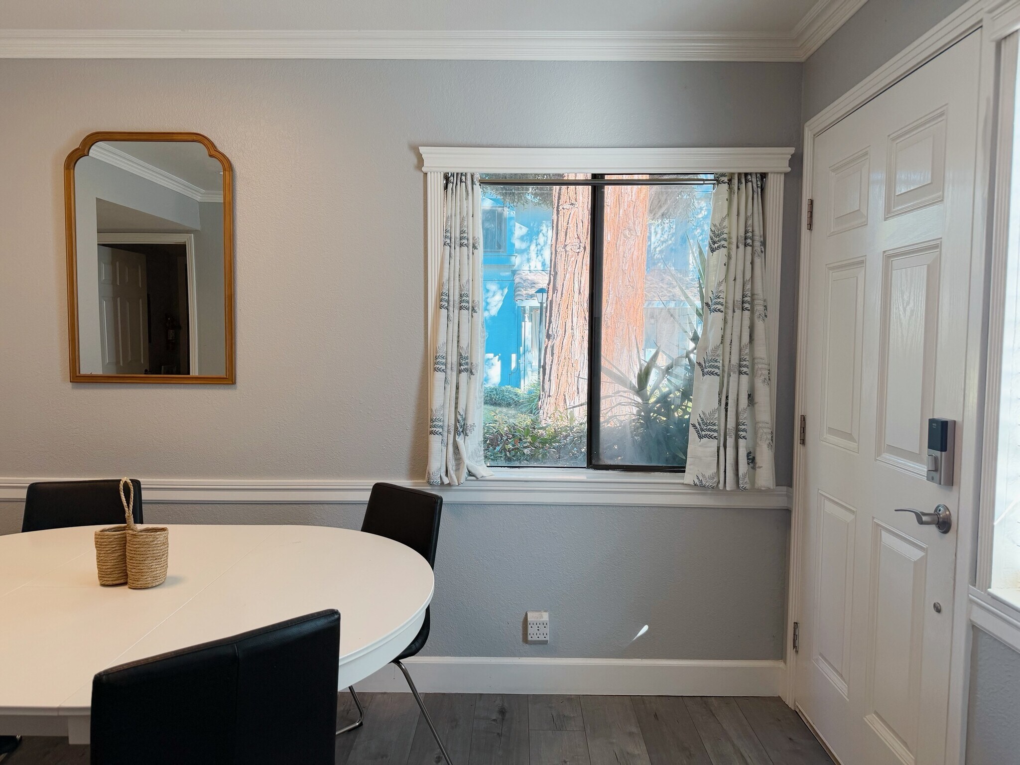 Building Photo - 34736 Tuxedo Cmn