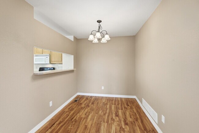 Building Photo - $2,260.95 - 2 Bed, 2 Bath Condo in Parker with In Unit Laundry and Central AC!