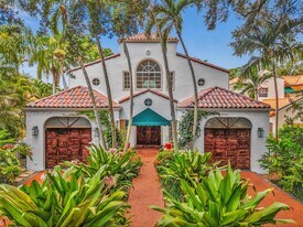 Building Photo - 2516 San Domingo St