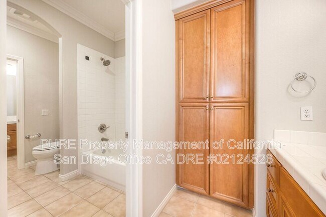 Building Photo - 13073 Dressage Ln