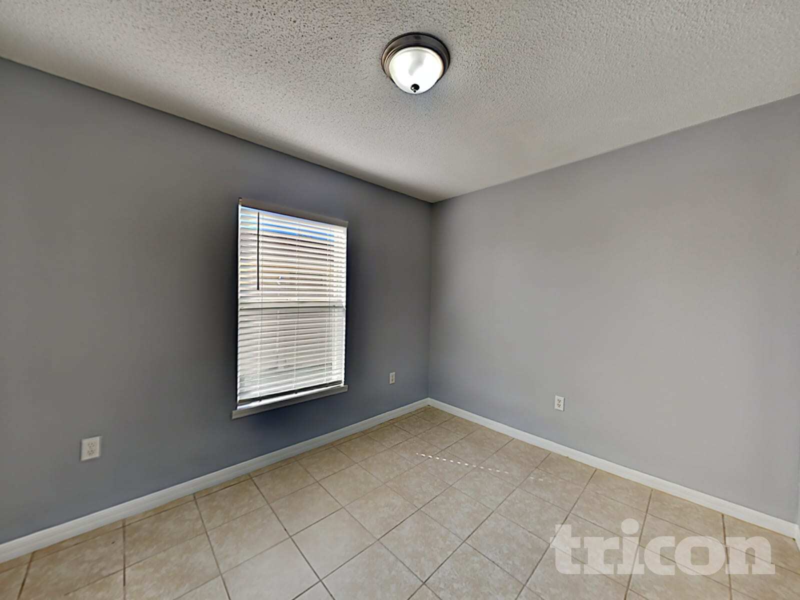 Building Photo - 810 Ognon Ct